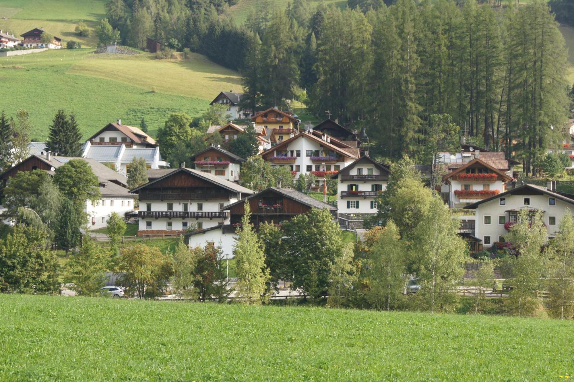 Ferienwohnungen Am Laerchenweg Sexten Dış mekan fotoğraf